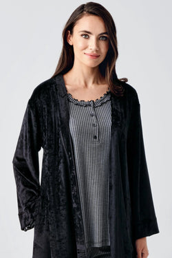Image of Yaka Detaylı Lohusa Pijama ve Kadife Sabahlık Takımı - 23109
